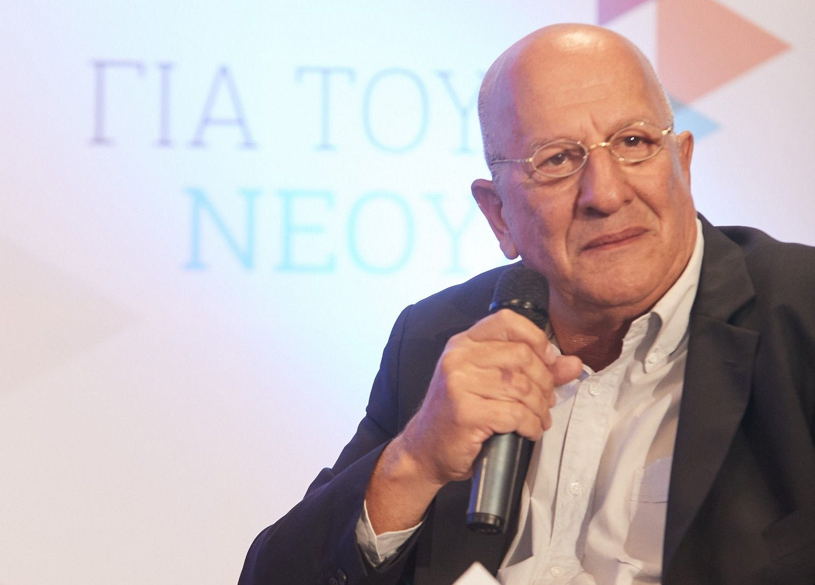 Στο νοσοκομείο ο Αντώνης Πανούτσος – Προσβλήθηκε από τον ιό του Δυτικού Νείλου