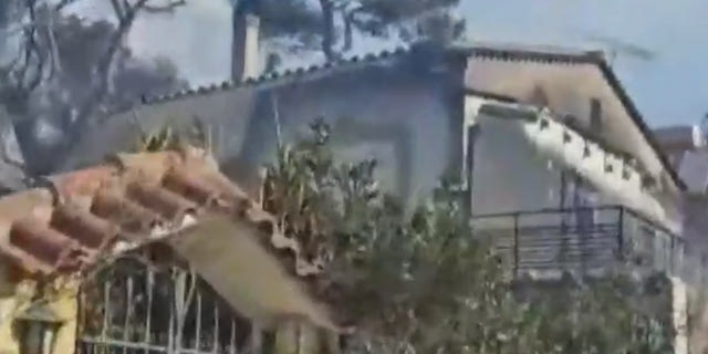 Εικόνες καταστροφής στο Πόρτο Γερμενό: Καμένα σπίτια και ζημιές σε περιουσίες – Βίντεο