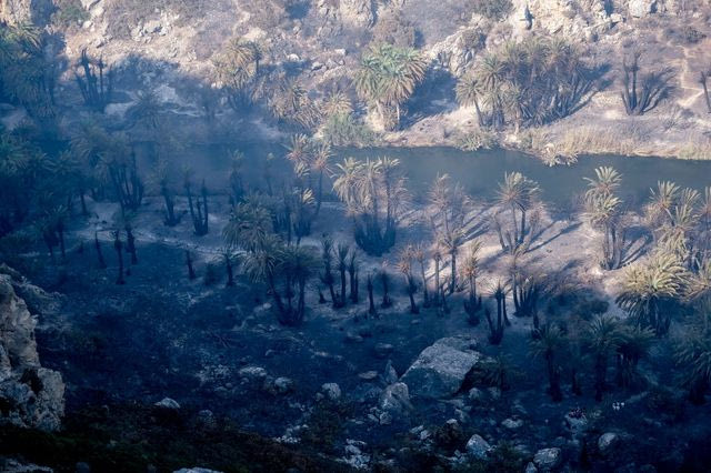 ΕΙΚΟΝΕΣ ΑΠΟ ΤΑ ΚΑΜΜΕΝΑ ΣΤΗ ΠΑΡΑΛΙΑ ΠΡΕΒΕΛΗ ΣΤΟ ΡΕΘΥΜΝΟ