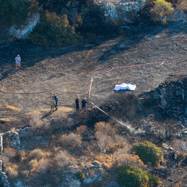 Σίφνος: Το γαμήλιο ταξίδι που κατέληξε σε τραγωδία – Τι εξετάζεται για τη συντριβή του ελικοπτέρου