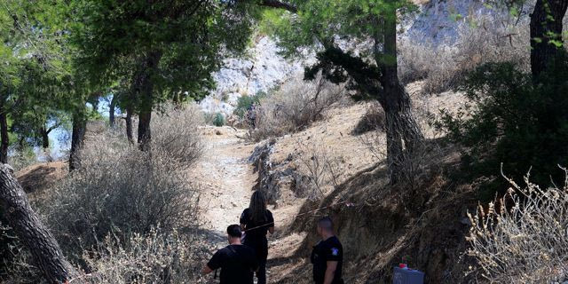 Σορός εντοπίστηκε στον Λυκαβηττό σε προχωρημένη σήψη σε σπήλαιο που βρίσκεται κοντά στο εκκλησάκι των Αγίων Ισιδώρων.