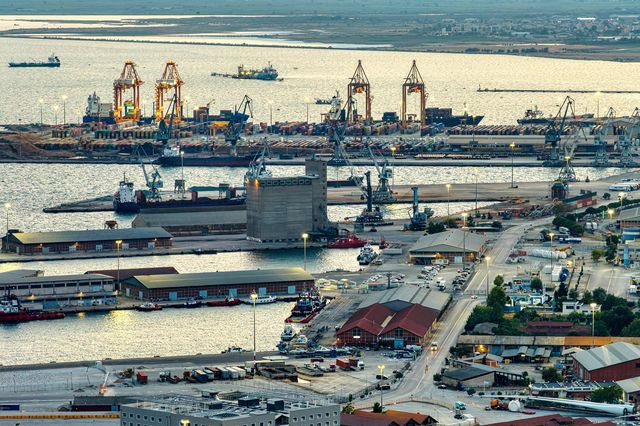 Θεσσαλονίκη: 38χρονος έπεσε στο λιμάνι και τραυματίστηκε