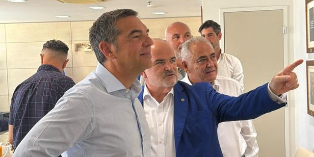 Συνάντηση Τσίπρα με τους προέδρους της ΓΣΕΒΕΕ και του Επαγγελματικού Επιμελητηρίου
