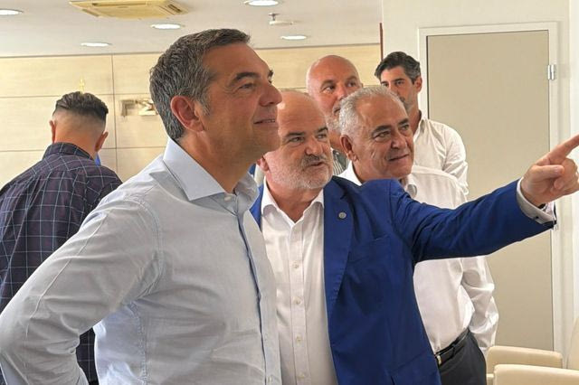 Συνάντηση Τσίπρα με τους προέδρους της ΓΣΕΒΕΕ και του Επαγγελματικού Επιμελητηρίου
