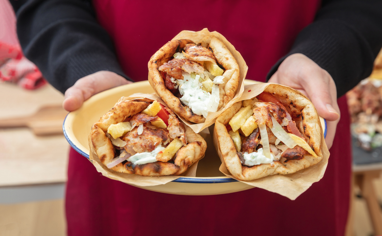 Σουβλατζήδες αποκαλύπτουν τα 5 μυστικά που δεν θέλουν να ξέρουμε