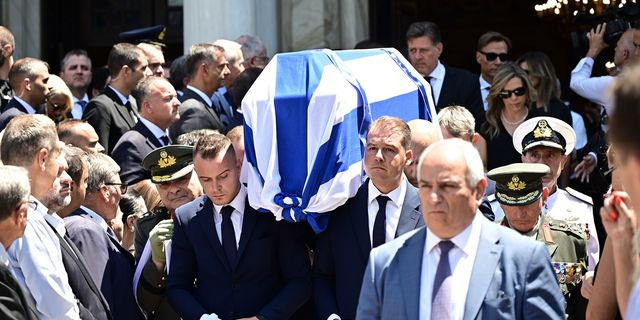 Συγκινητικό τελευταίο αντίο στον Γιάννη Βαρβιτσιώτη – Μητσοτάκης: ”Μας αφήνεις βαριά κληρονομιά”