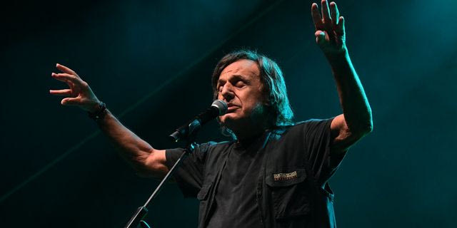 Βασίλης Παπακωνσταντίνου