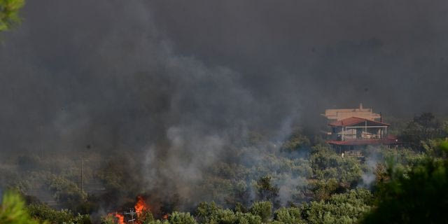 Φωτιά στη Βοιωτία: Στη φυλακή ο δήμαρχος Στυλίδας, ο εργολάβος και ιδιοκτήτης της εταιρείας