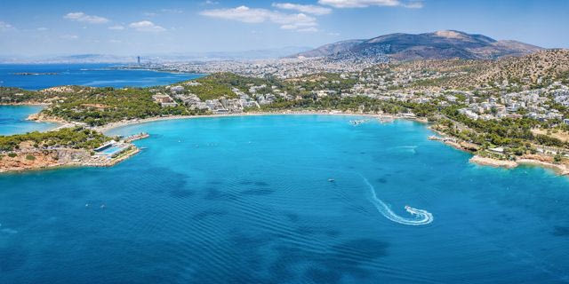 Τζιώτης: Η τελευταία ευκαιρία για τη Βουλιαγμένη