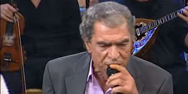 Πέθανε ο τραγουδιστής Δημήτρης Ξανθάκης
