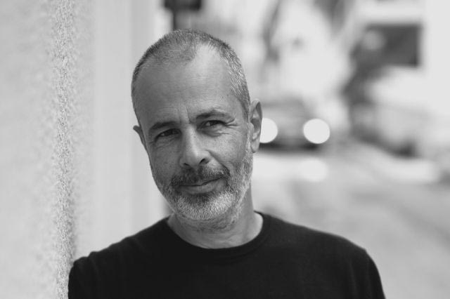 Νάσος Αρώνης: Μ’ αρέσουν περισσότερο οι ερωτήσεις από τις απαντήσεις