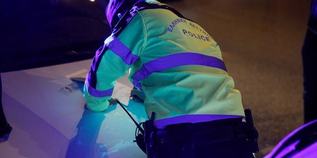 Βόλος: Ελεύθερος ο αστυνομικός που κατηγορείται ότι έσβηνε παραβάσεις με το αζημίωτο