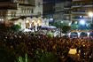 O Γιώργος Μαζωνάκης επιστρέφει για πάντα στην “παλιά του γειτονιά” – Κοσμοσυρροή στην αγρυπνία