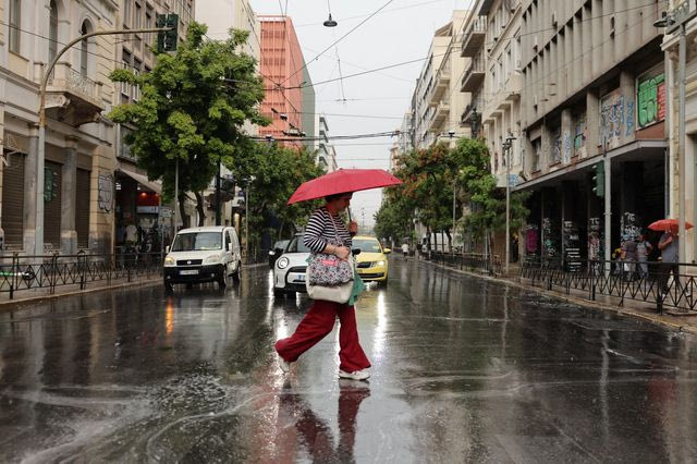 Έρχονται βροχές και καταιγίδες – Πότε αναμένεται νέα επιδείνωση