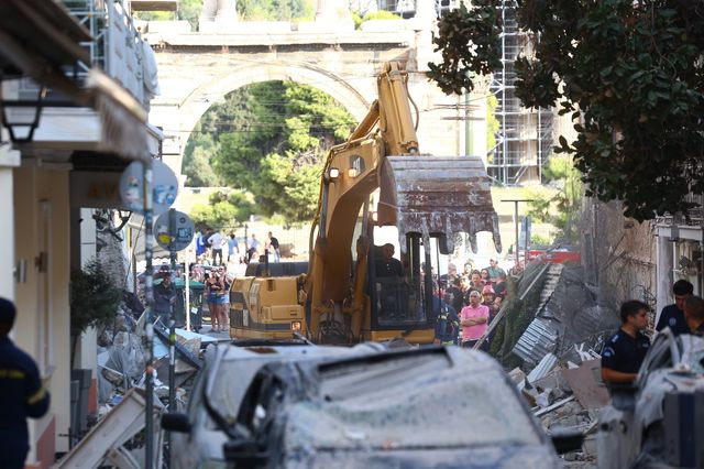 Έκρηξη στην Πλάκα: Νέες συγκλονιστικές μαρτυρίες – “Ακούστηκε πελώριο μπαμ, όλοι άρχισαν να ουρλιάζουν”