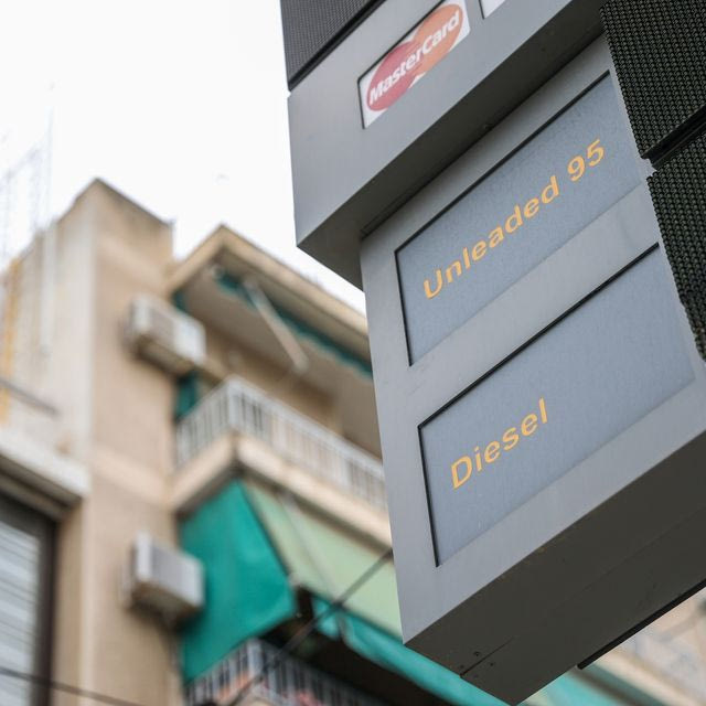 Τι κρύβεται πίσω από την αύξηση της βενζίνης;