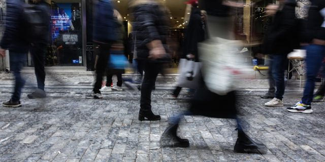 Ένα δίστιχο έκπληξη στην Ερμού και ο χορός του θανάτου