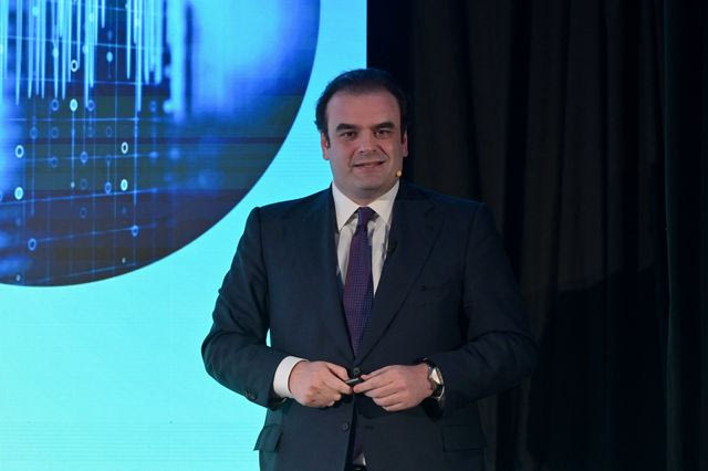 Πιερρακάκης: Η άνοδος των επιτοκίων αυξάνει τις πιέσεις στους κρατικούς προϋπολογισμούς – ”Δεν έχει λήξει ο συναγερμός”
