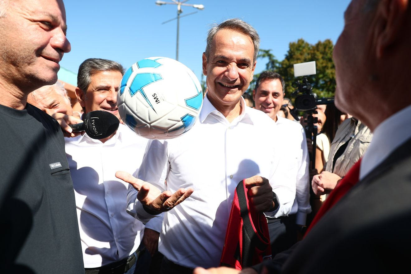 ΔΕΘ: Η βόλτα Μητσοτάκη, το τροχόσπιτο “των εκλογών” και ο Απόλλων Καλαμαριάς
