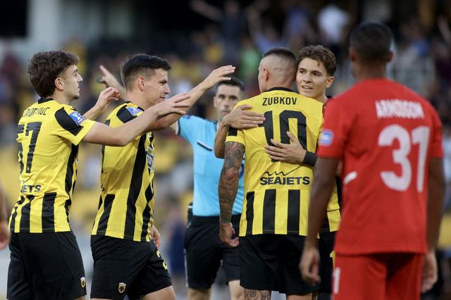 ΑΕΚ – Πανσερραϊκός 8-1: ”Πάρτι” με μαέστρο Μάνταλο και κορυφή στο Κύπελλο – Αγωνία για Βάργκα