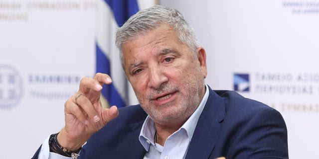 Υπόθεση Μαζωνάκη: Ο Πατούλης “νίπτει χείρας” για τους “απατεώνες” γιατρούς – Και νουθετεί τους πολίτες