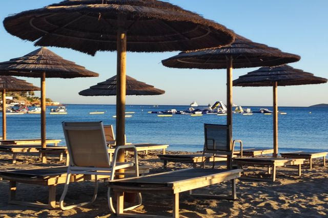 Βουλιαγμένη: Συνελήφθη ο 76χρονος μετά τον φονικό καυγά για την ξαπλώστρα – ”Ήταν κακιά στιγμή” λέει