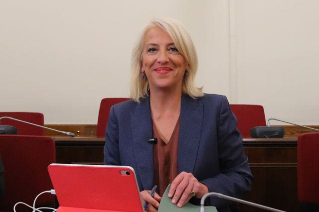 Δούρου για πρώτη κατοικία: “Καταργούμε τον πτωχευτικό νόμο της ΝΔ, επαναφέρουμε τον νόμο Κατσέλη”