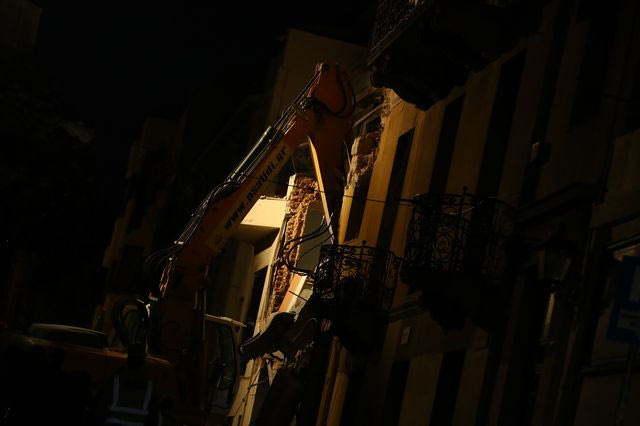 Έκρηξη στην Πλάκα: Στους έξι οι αγνοούμενοι – Καμία ένδειξη ζωής στα συντρίμμια