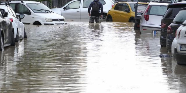 Φονική κακοκαιρία στην Ιταλία: Δύο γυναίκες νεκρές – Πλημμύρες και καταστροφές