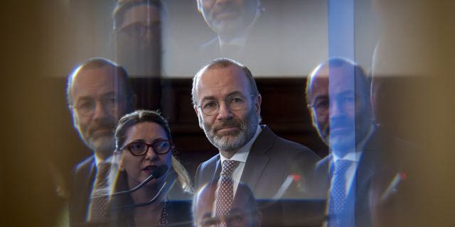 O Manfred Weber