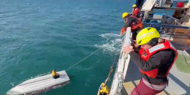Αλάσκα: 15χρονος επέζησε δύο ημέρες πάνω σε αναποδογυρισμένη βάρκα