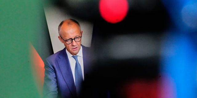 Γερμανία: Διπλή εκλογική δοκιμασία για Μερτς – Η AfD απειλεί με νέα ισχυρή άνοδο