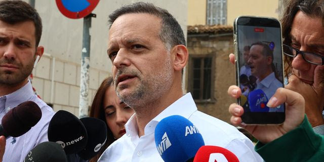 Ο Δήμαρχος Αθηναίων στο σημείο της φονικής έκρηξης στην Πλάκα