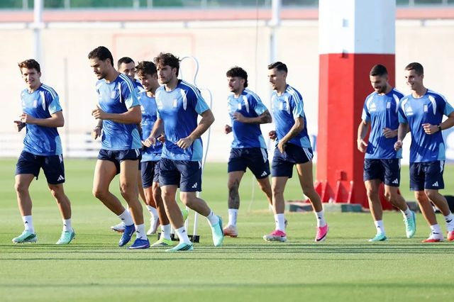 Nations League: Χωρίς προβλήματα η τελευταία προπόνηση της γαλανόλευκης πριν το Βελιγράδι