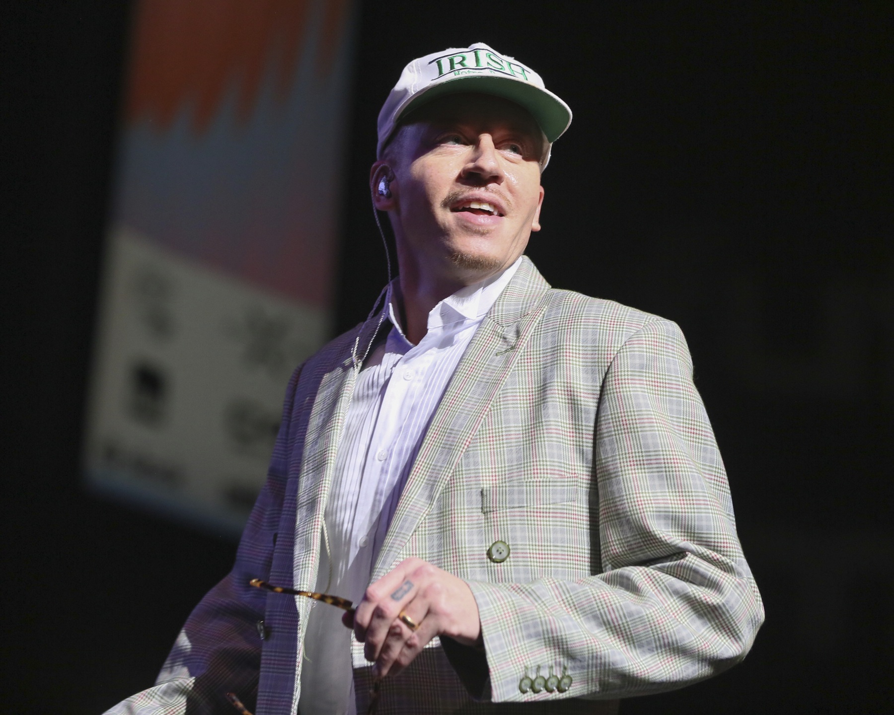 Macklemore: “Το να μένεις απολιτίκ κατά τη διάρκεια μιας γενοκτονίας δεν λειτουργεί”