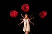 MOMIX: Οι “μάγοι του χορού” επιστρέφουν με την Αλίκη στη Χώρα των Θαυμάτων