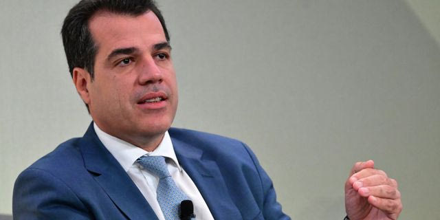 Πλεύρης: Καμία επαγγελματική συνεργασία με τον γιατρό του Μαζωνάκη