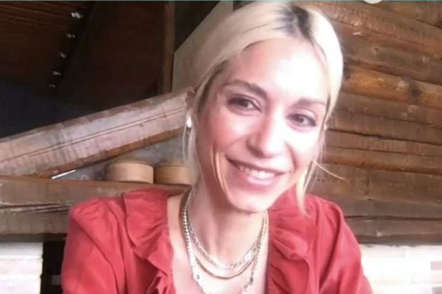 Σοφία Καρβέλα για Άννα Βίσση: “Το να μοιράζομαι εσένα και το θεϊκό σου χάρισμα με τον κόσμο ήταν μια πρόκληση”