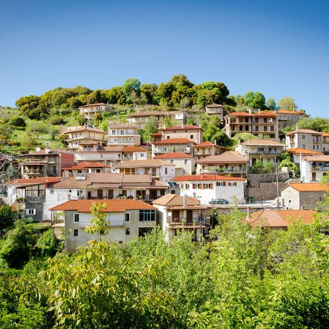 Αττική ή επαρχία: Aπόδοση, υπεραξία και η σύγκριση που δεν είναι ποτέ δίκαιη