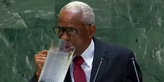 Αυτή ειναι η πιο viral στιγμή του ΟΗΕ και τα social δεν την ξεχνούν με τίποτα