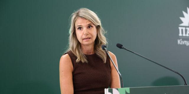 Αποστολάκη: Μην παρουσιάζει η κυβέρνηση ως “διεκδίκηση” το αυτονόητο για τον ΕΦΚ στη βενζίνη