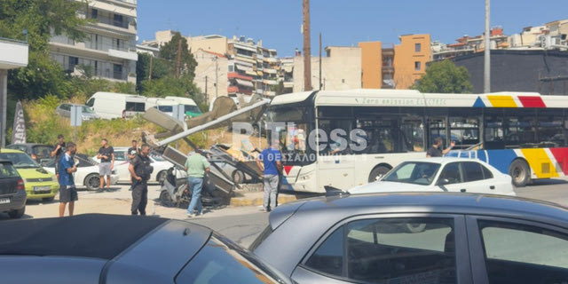 Θεσσαλονίκη: Αστικό λεωφορείο έπεσε σε στάση – Tέσσερις τραυματίες, οι δύο σοβαρά