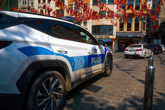 Τουρκία: Τρεις νεκροί από πυροβολισμούς σε τουριστική συνοικία της Κωνσταντινούπολης
