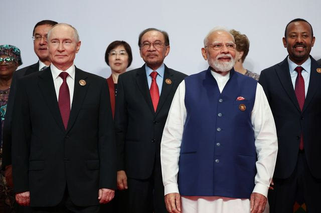 BRICS: Νέες ισορροπίες και διαιρέσεις στη σκιά του πολέμου με το Ιράν