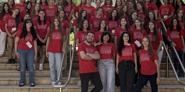 Ολοκληρώθηκε ο 10ος κύκλος του εκπαιδευτικού προγράμματος Code Like a Girl