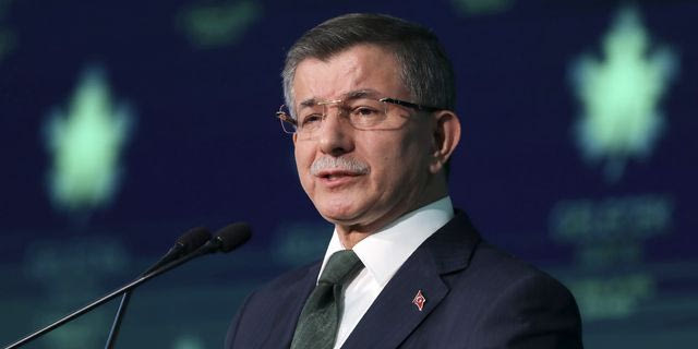 Τουρκία: Έρευνα κατά του Νταβούτογλου για εξύβριση του Ερντογάν