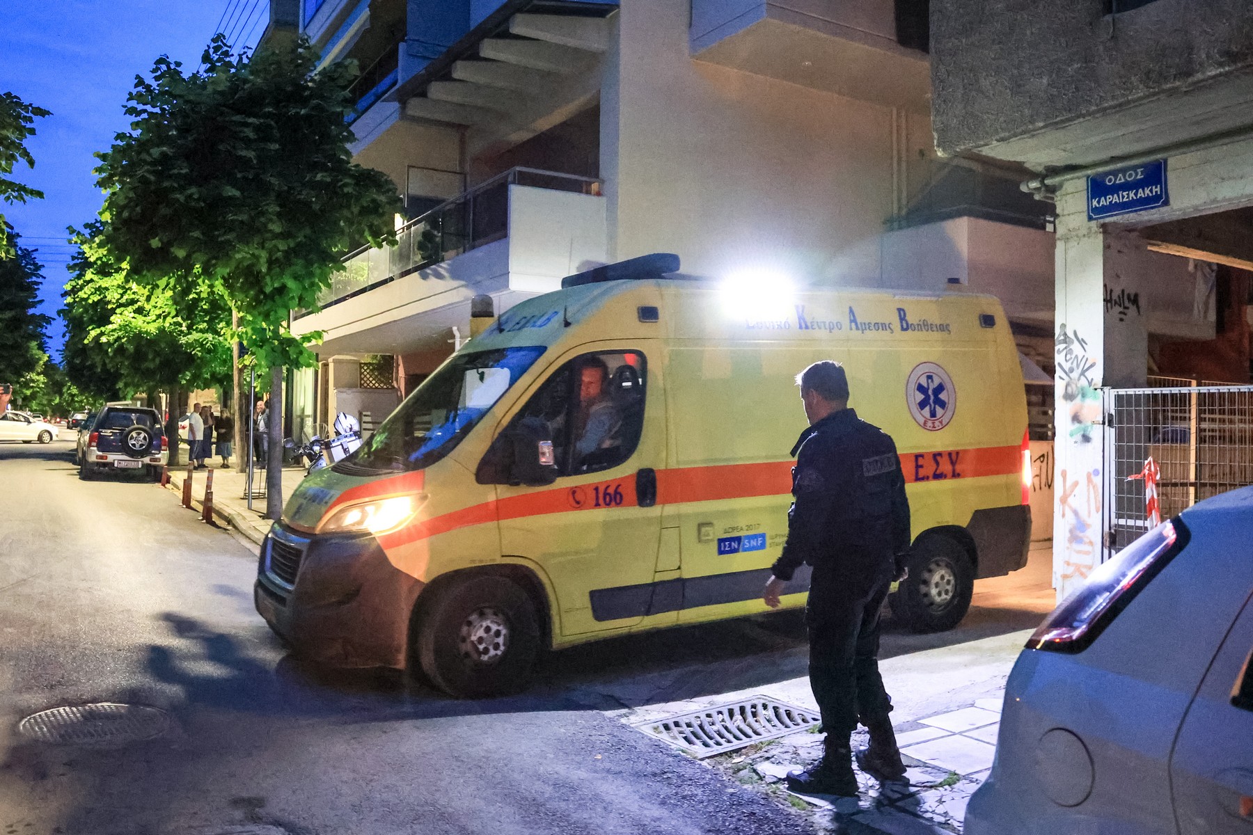 Λάρισα: Πέθανε 15χρονος που κατέρρευσε – Περίμεναν επί 45 λεπτά ασθενοφόρο
