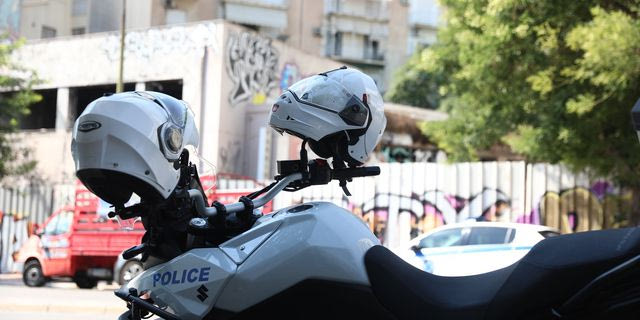 Δάφνη: Αστυνομικός εκτός υπηρεσίας συνέλαβε δύο ανήλικους ληστές