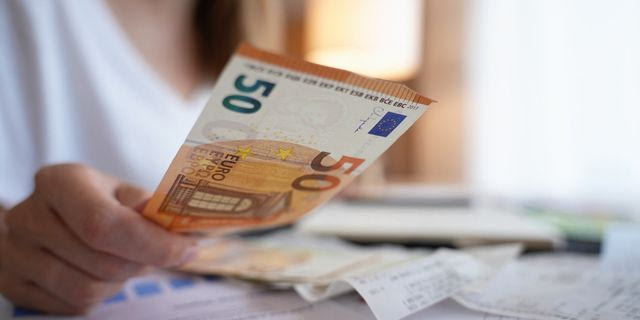 Προϋπολογισμός: Πρωτογενές πλεόνασμα 6,5 δισ. ευρώ – Υπεραπόδοση φοροεσόδων τον Αύγουστο