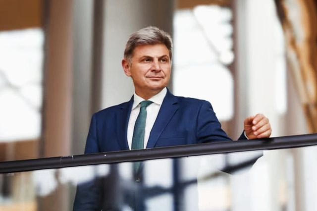 Φαραντούρης: Η διαφορά του ΦΠΑ να επιστρέφει στα νησιά